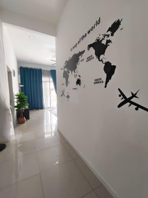 Rumah Aina Homestay Bukit Changgang Private Pool Kampong Melot المظهر الخارجي الصورة