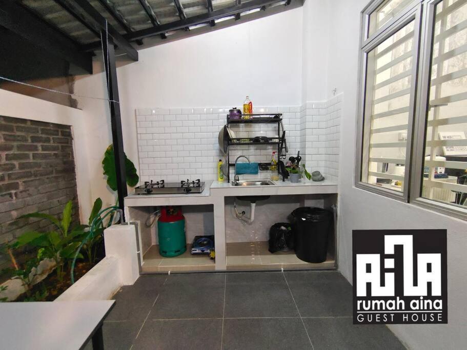 Rumah Aina Homestay Bukit Changgang Private Pool Kampong Melot المظهر الخارجي الصورة