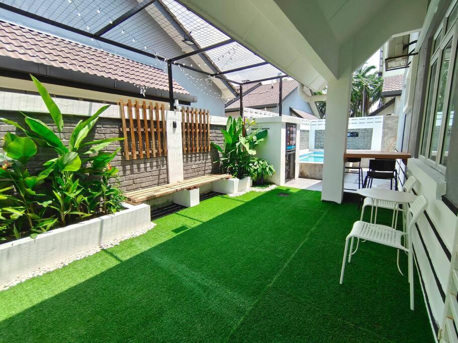 Rumah Aina Homestay Bukit Changgang Private Pool Kampong Melot المظهر الخارجي الصورة