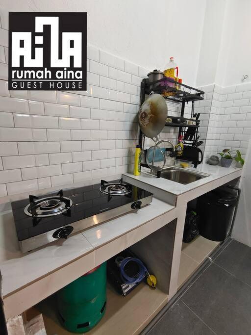 Rumah Aina Homestay Bukit Changgang Private Pool Kampong Melot المظهر الخارجي الصورة