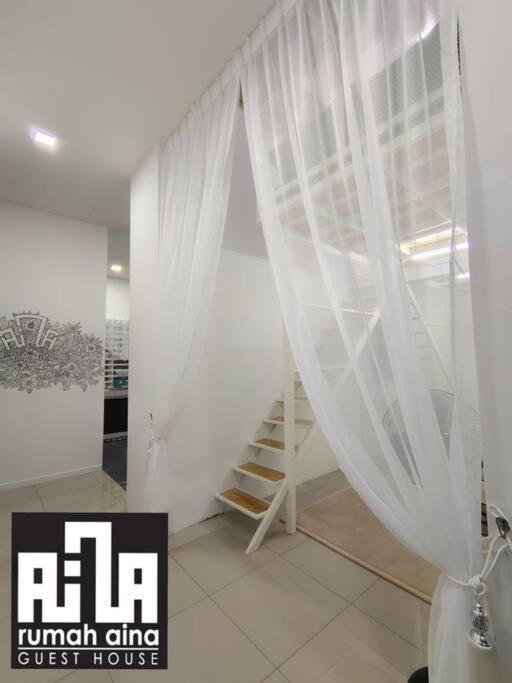 Rumah Aina Homestay Bukit Changgang Private Pool Kampong Melot المظهر الخارجي الصورة